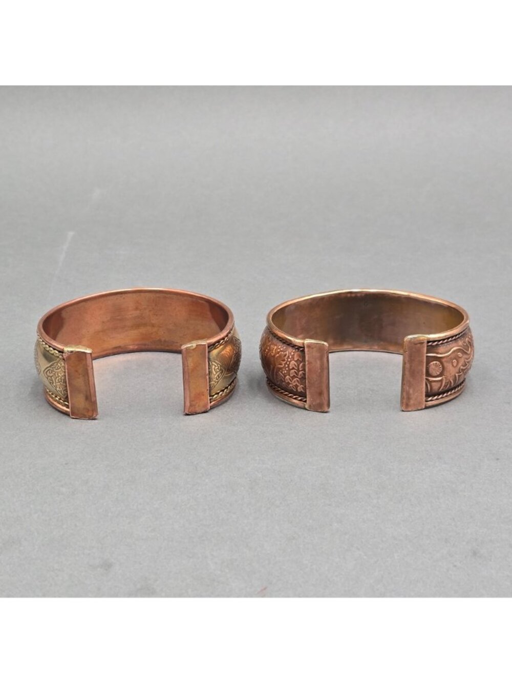 Vintage Tibetan Cuff Bracelet Lot Of 2 Copper Brass Elephant Celtic Mixed Metal - Picture 4 of 10